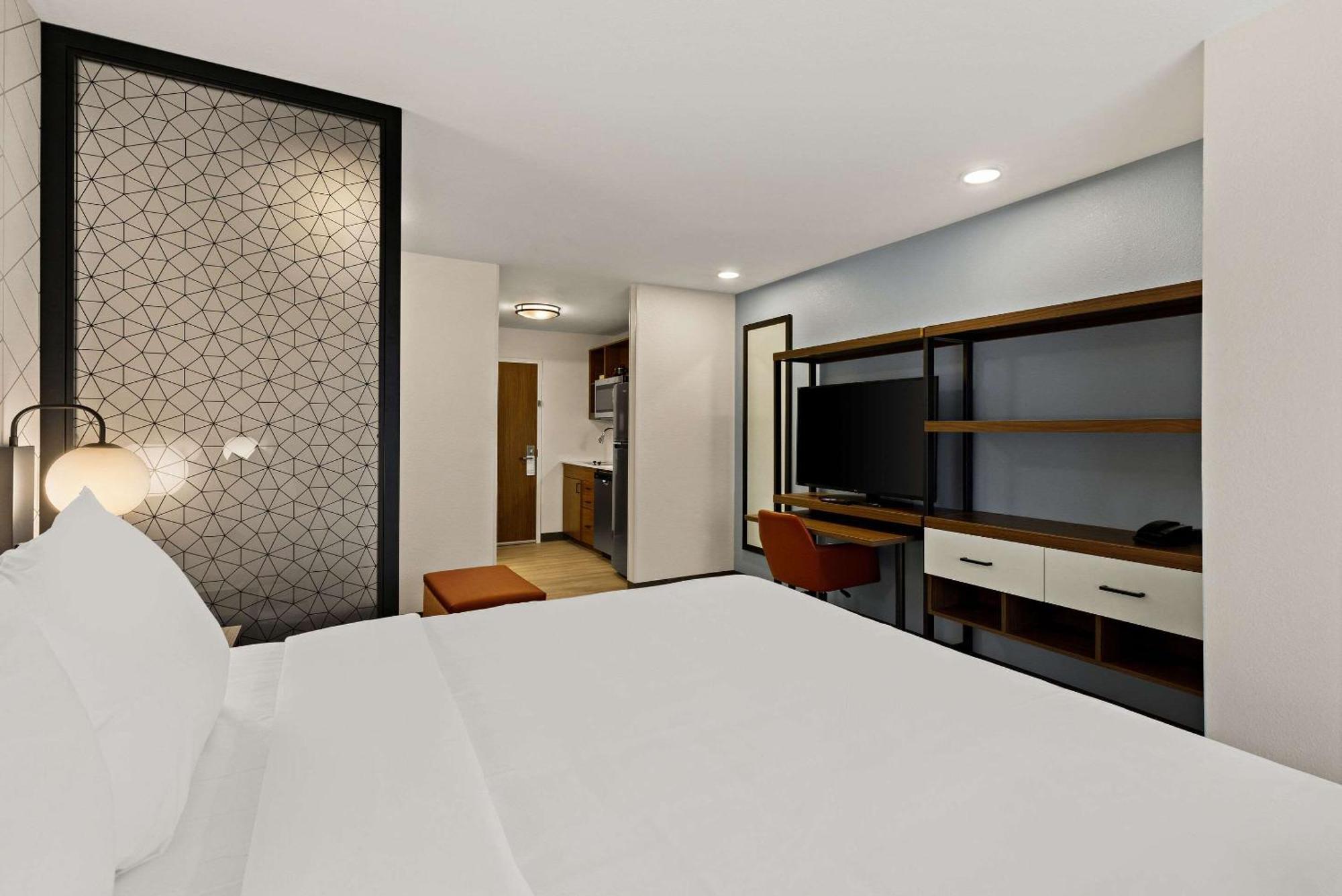 Everhome Suites El Paso Airport Near Fort Bliss Loma Terrace Eksteriør billede