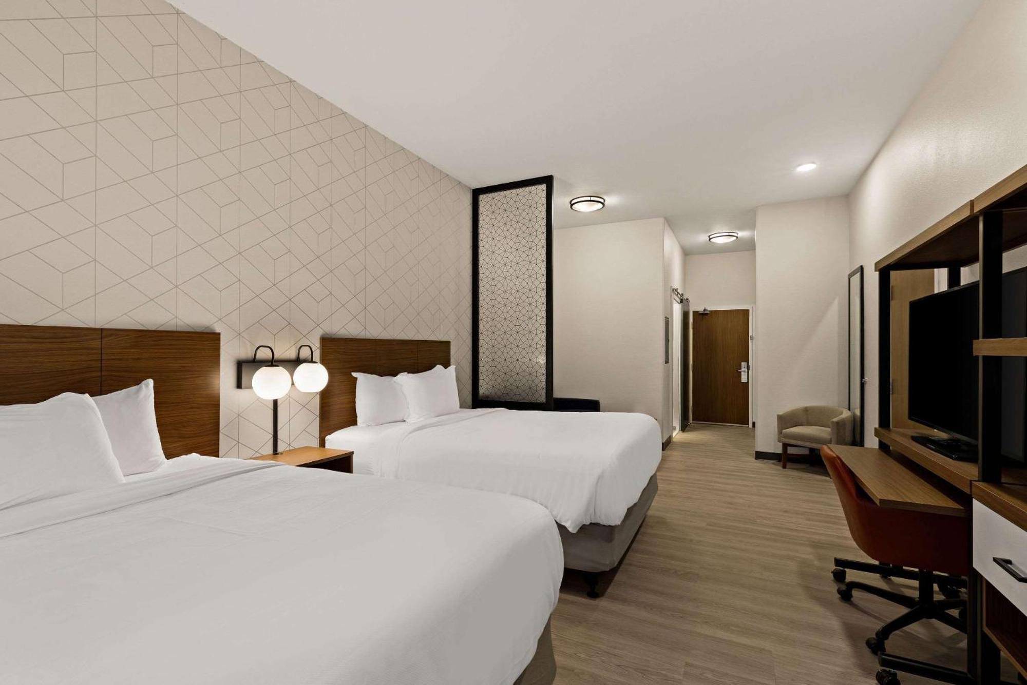 Everhome Suites El Paso Airport Near Fort Bliss Loma Terrace Eksteriør billede