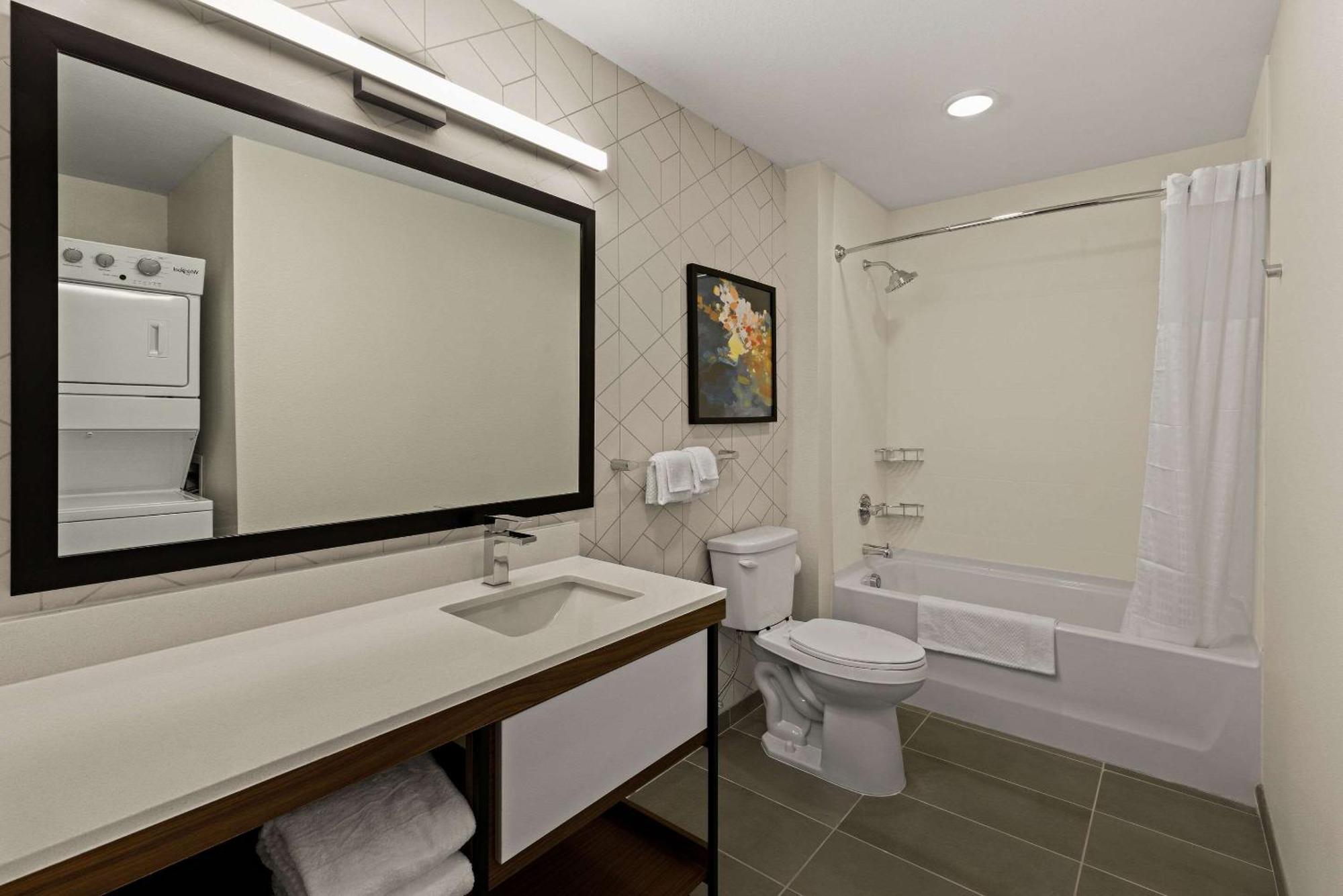 Everhome Suites El Paso Airport Near Fort Bliss Loma Terrace Eksteriør billede